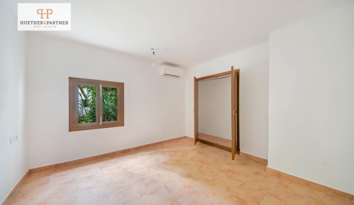 Apartment 8