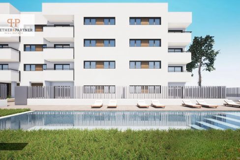 Fassade mit Pool