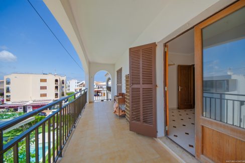 seitlicher Balkon