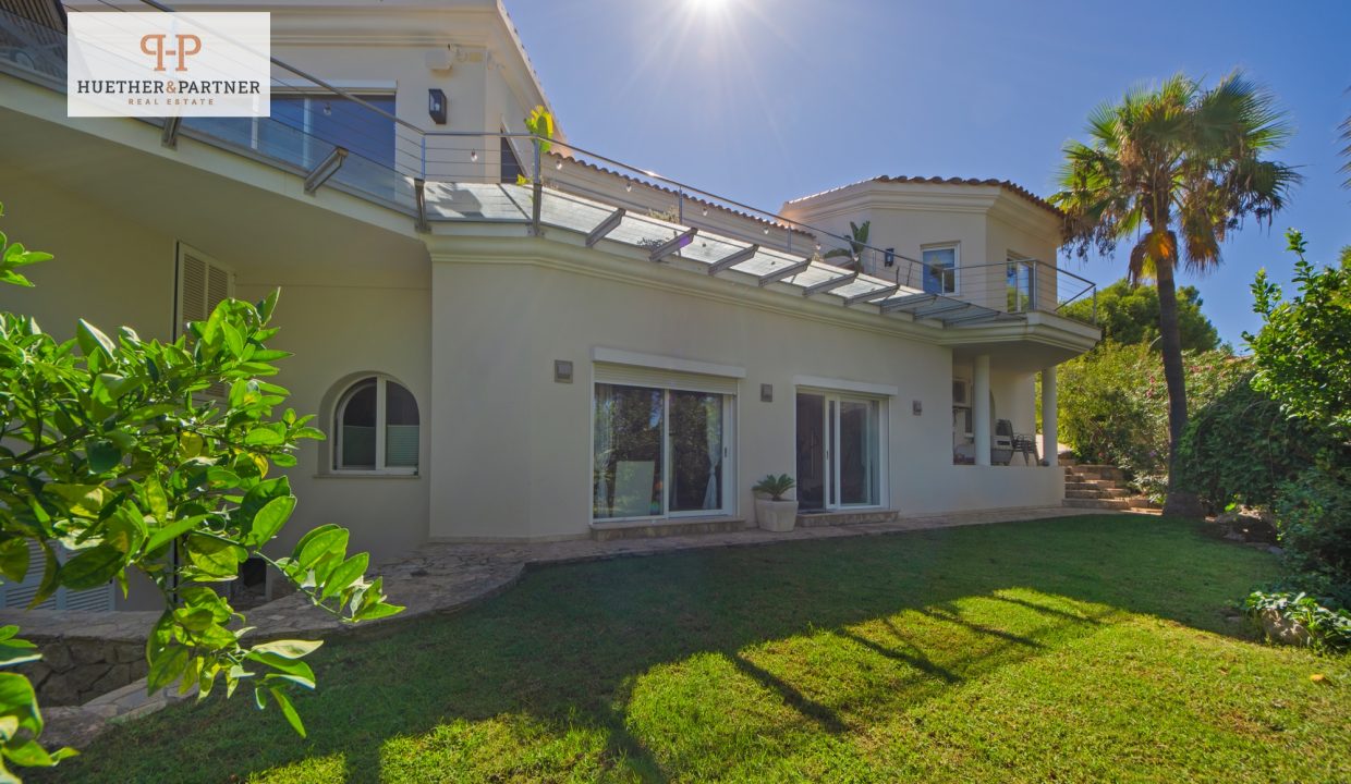 Architektonische Außenansicht des Hauses