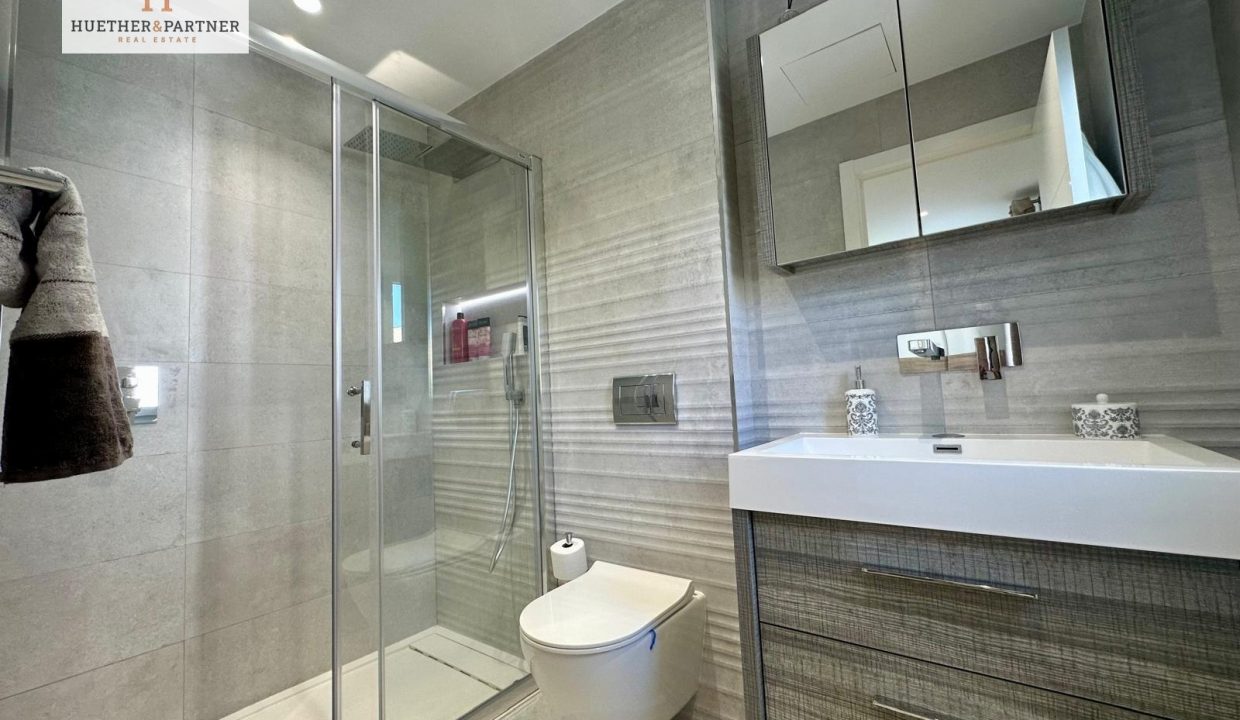 b7d58b22-2b65-4021-8dfe-70a2600755b2