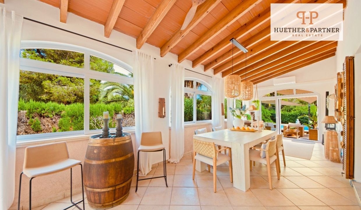 Esszimmer/Eingangsbereich Haupthaus