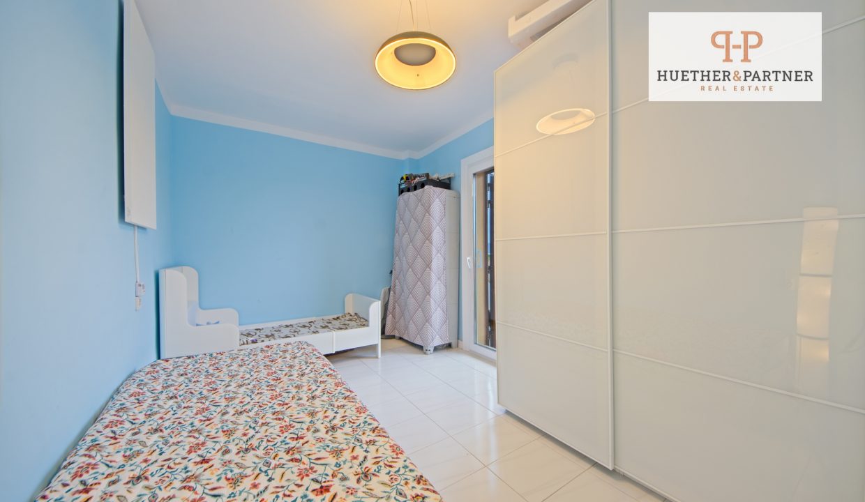 b7f473b5-7e9b-4cb8-b659-8289cfaec72a