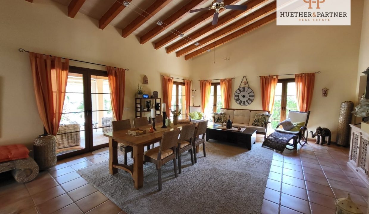 4d5bbc98-f32f-45e1-9a9d-6e7fa6fdf3d9