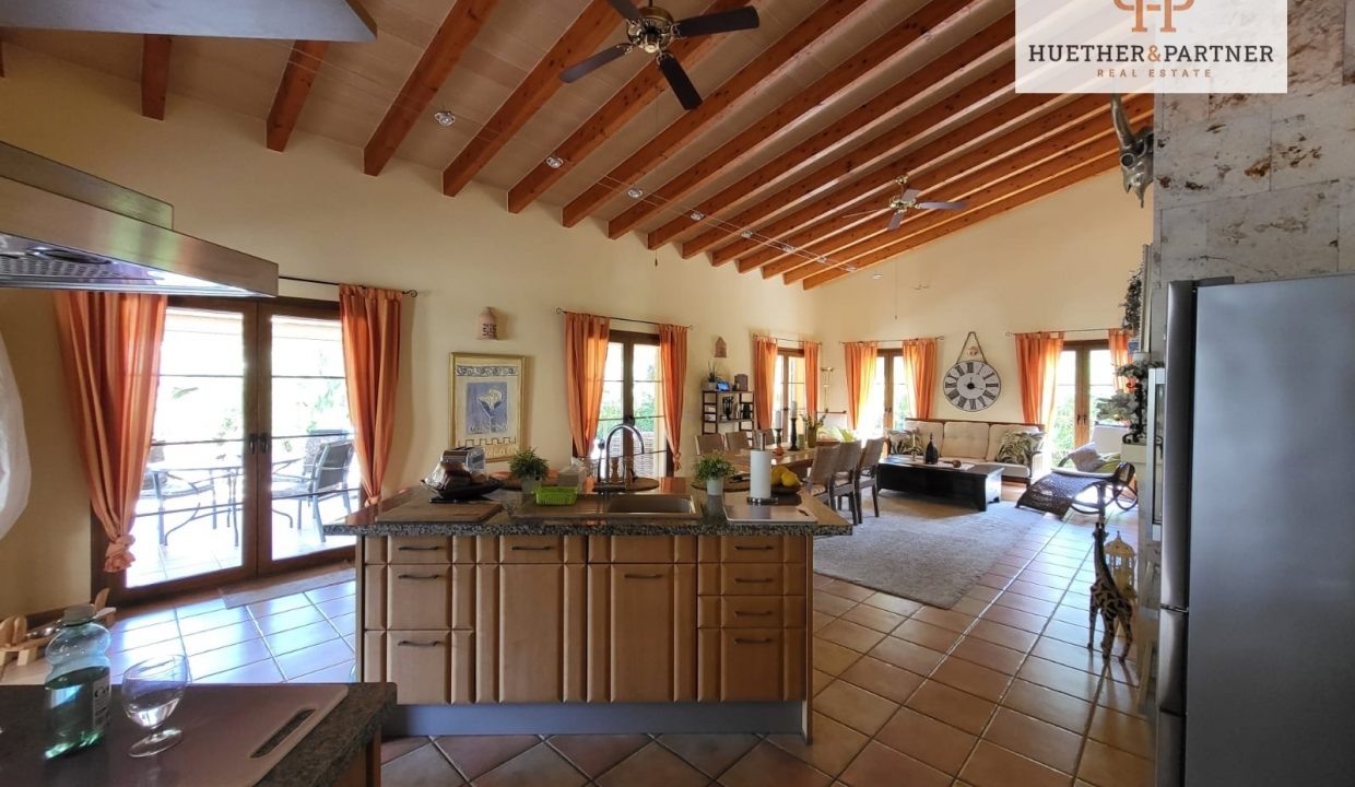 dee0192c-7b72-4745-aa88-2b9f0d25301f