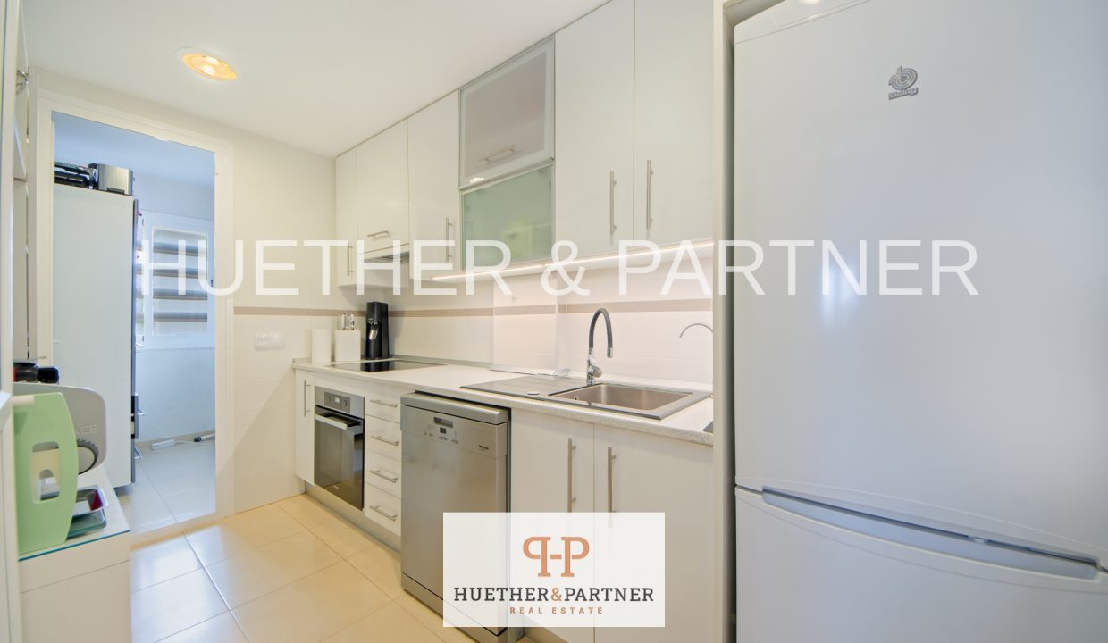 c047c4d2-5b3c-4b75-b689-7f5378e60193