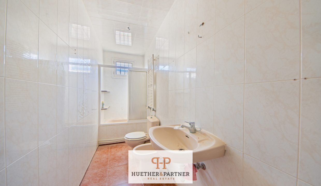 8ca03587-1753-4fbb-a54c-b93e57d98f27