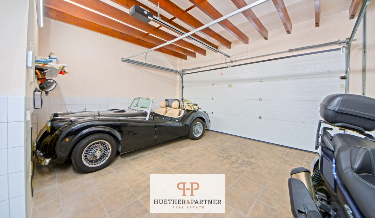 e8a875e1-1fce-441a-8558-36a3f3432464